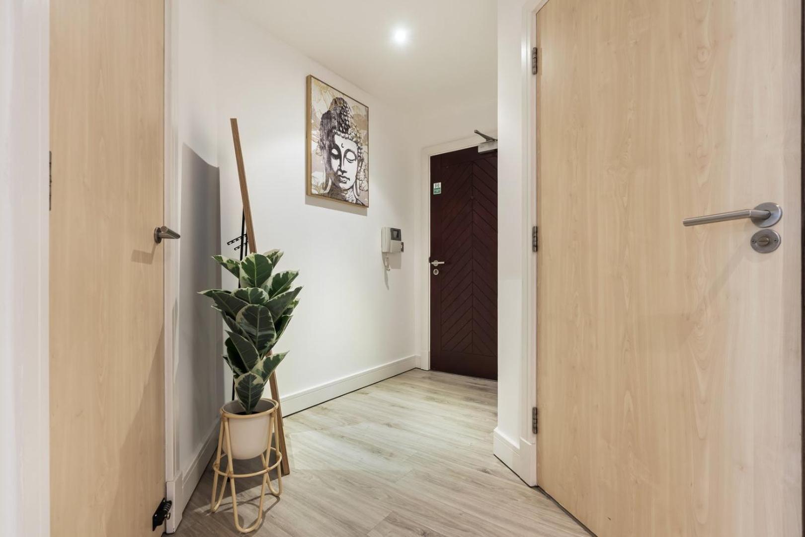 2 Bedroom With Balcony