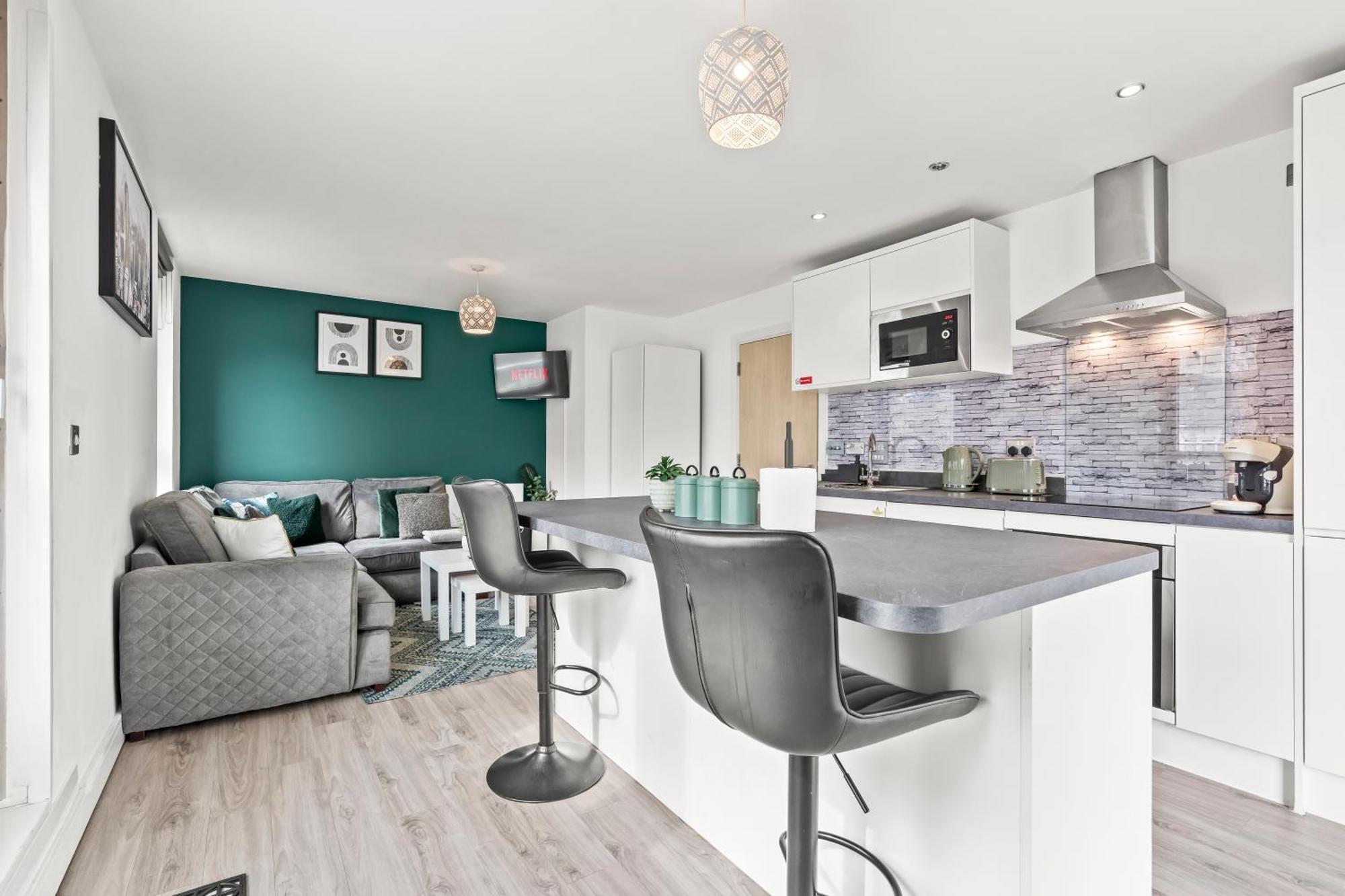 2 Bedroom With Balcony Apartment *
