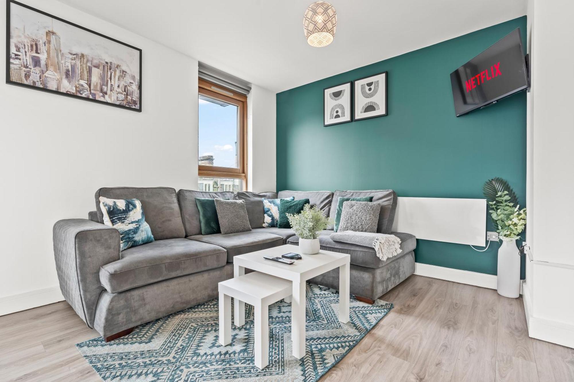 2 Bedroom With Balcony * Birmingham