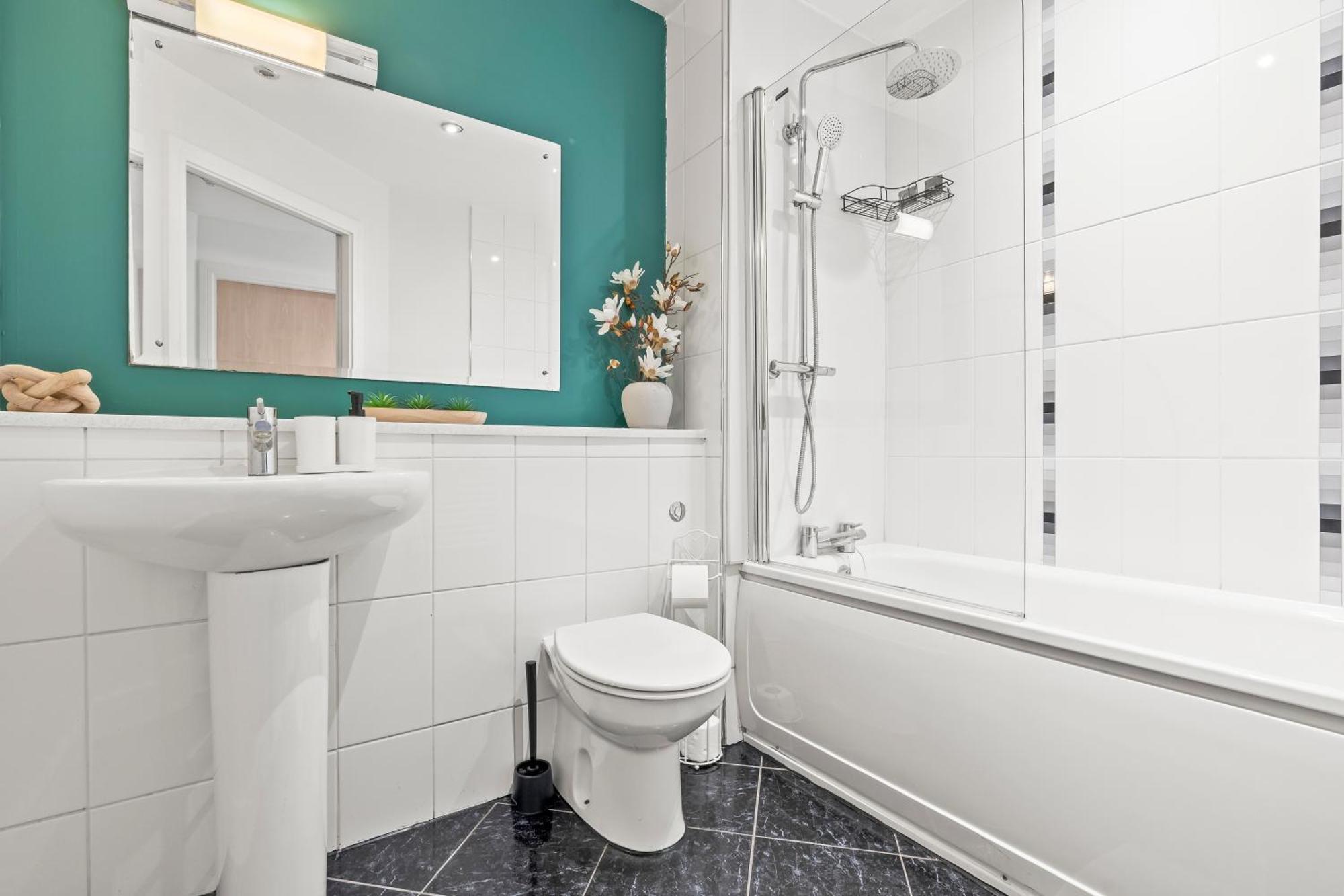 2 Bedroom With Balcony Apartment *